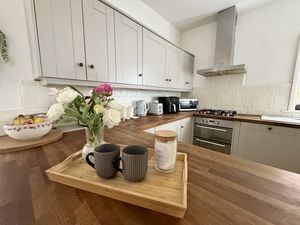 Open Plan Dining Kitchen- click for photo gallery